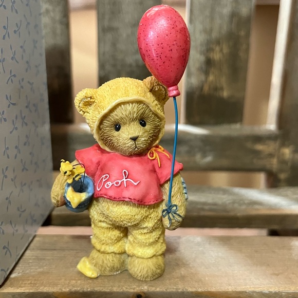 Cherished Teddies Winnie The Pooh (2006) - Picture 1 of 6